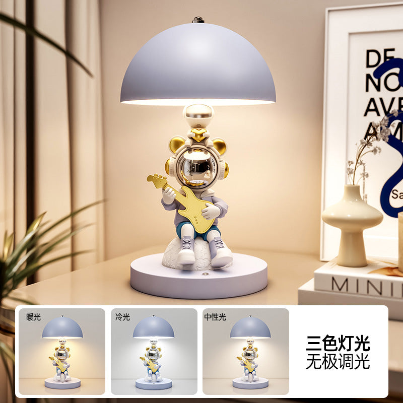 Astronaut Space Lamp for Study Room, Children's Room, Bedside Table Lamp, Desktop Ornament, Atmosphere Bedroom Night Light, Creative Gift
