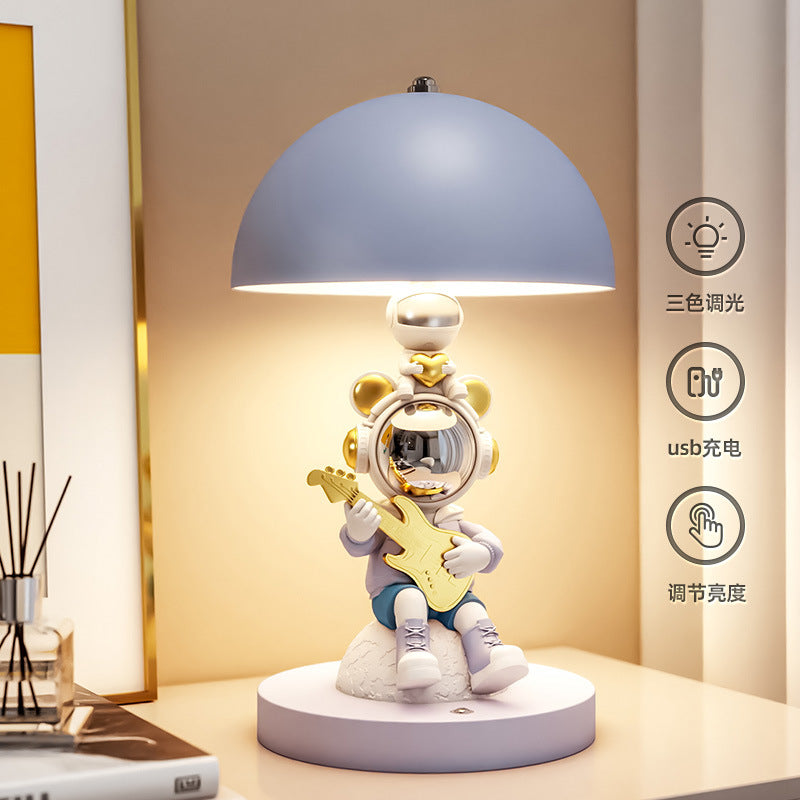 Astronaut Space Lamp for Study Room, Children's Room, Bedside Table Lamp, Desktop Ornament, Atmosphere Bedroom Night Light, Creative Gift