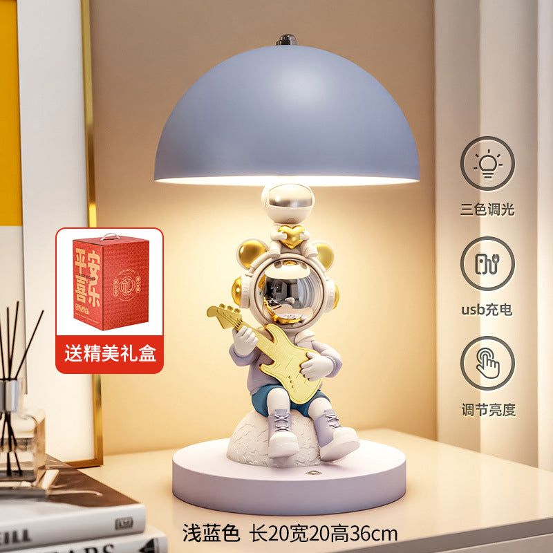 Astronaut Space Lamp for Study Room, Children's Room, Bedside Table Lamp, Desktop Ornament, Atmosphere Bedroom Night Light, Creative Gift