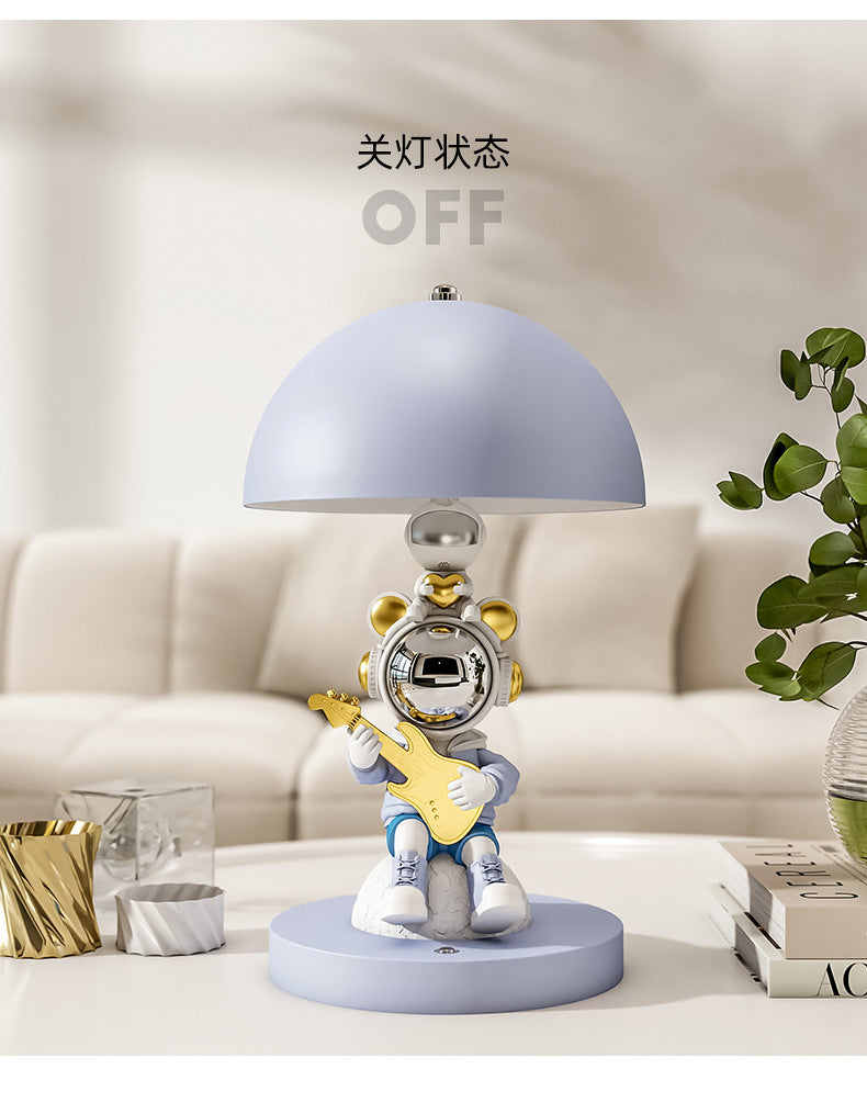 Astronaut Space Lamp for Study Room, Children's Room, Bedside Table Lamp, Desktop Ornament, Atmosphere Bedroom Night Light, Creative Gift
