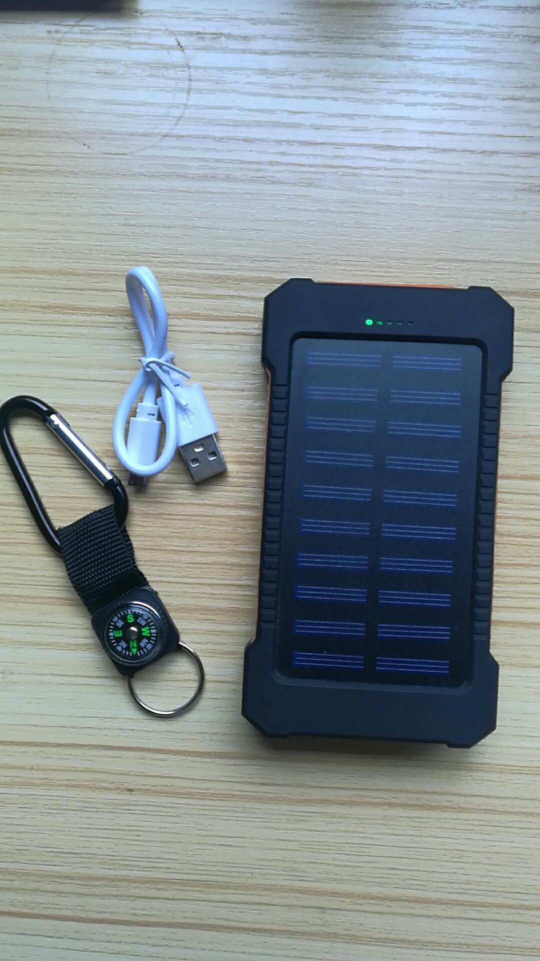 Waterproof Outdoor Solar Power Bank 10000mAh Dual USB Travel Outdoor Solar Mobile Phone Charger Solar Powerbanks for Camping