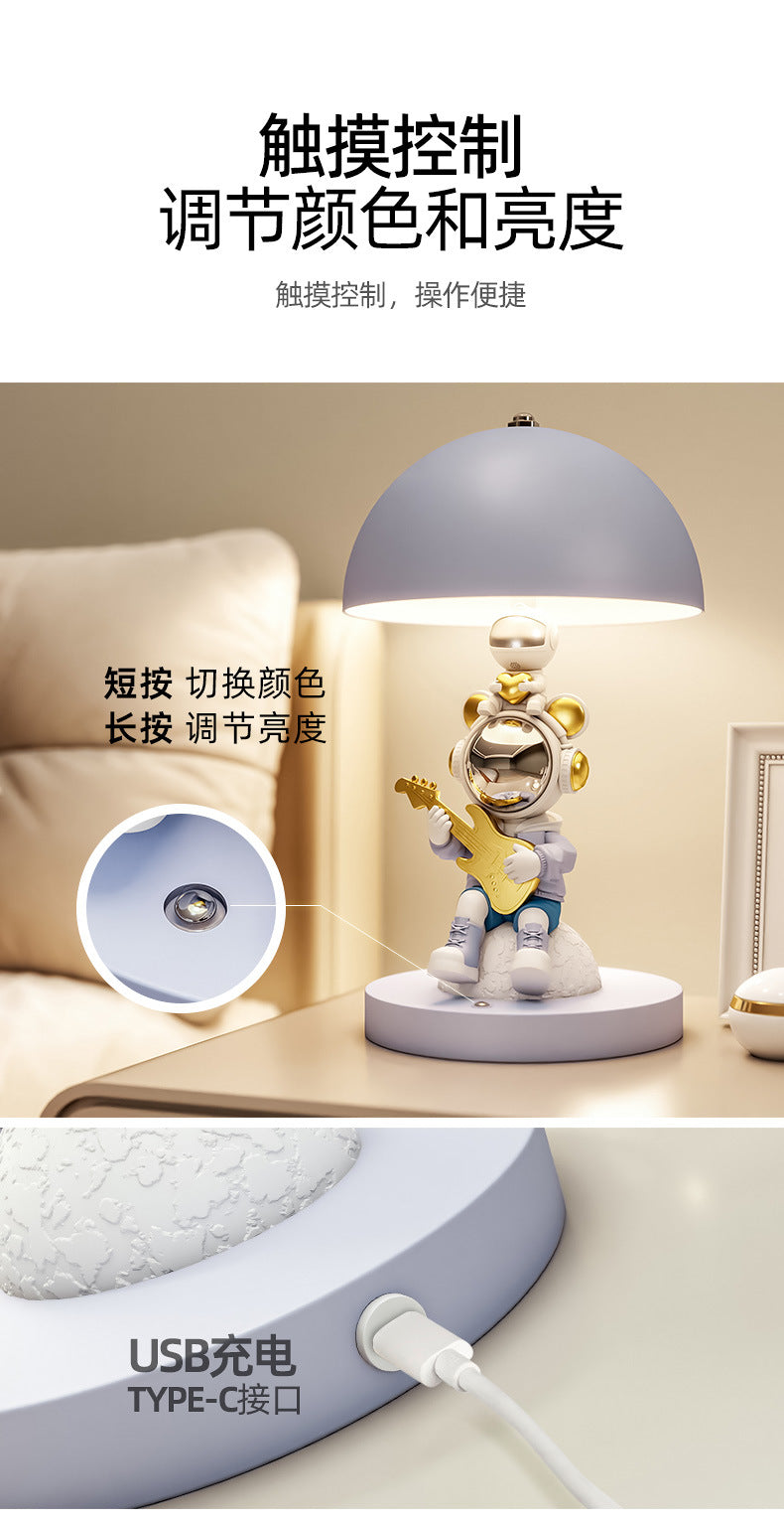 Astronaut Space Lamp for Study Room, Children's Room, Bedside Table Lamp, Desktop Ornament, Atmosphere Bedroom Night Light, Creative Gift